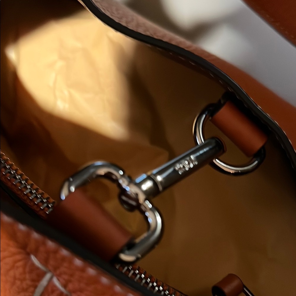 Tod’s Orange Large Leather Tote Bag - Picture 5 of 5